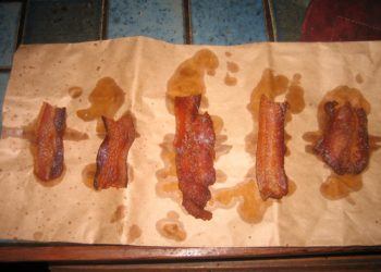 Freshly cooked bacon