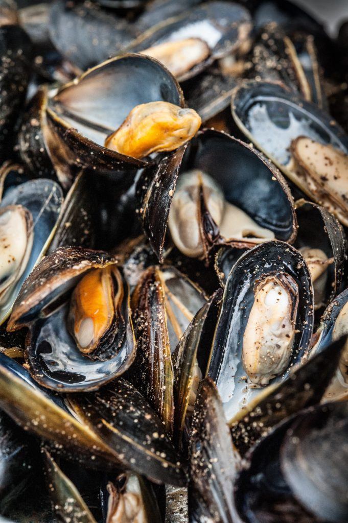 Roasted Mussels with black pepper